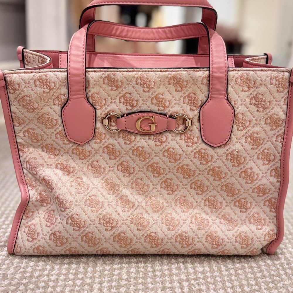 GUESS Izzy Girlfriend Tote Bag Salmon Logo - Picture 4 of 13